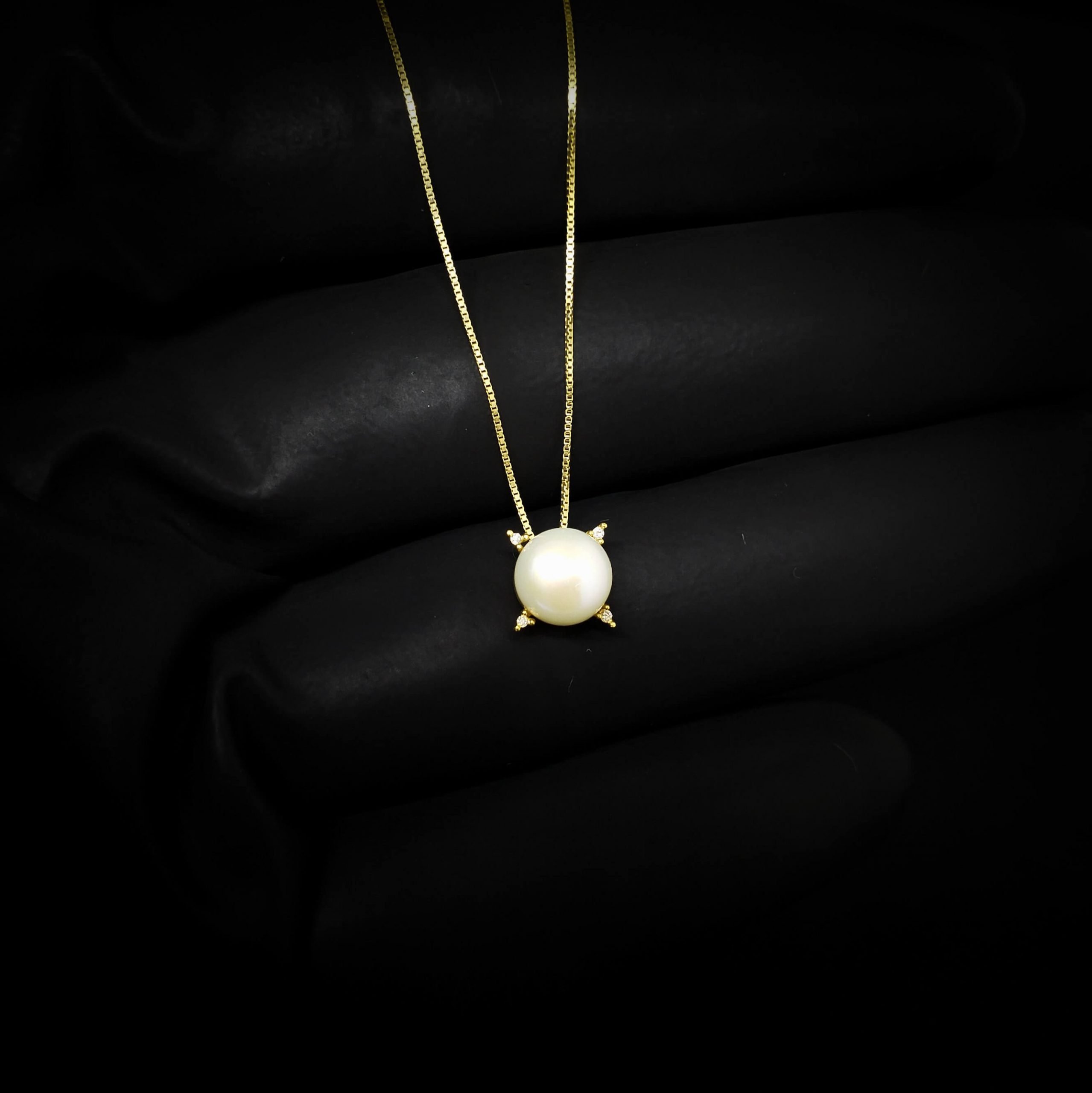 Colar em Ouro 18k de Pérola com 2 Pontos de Diamantes 45cm - Masate Exclusive