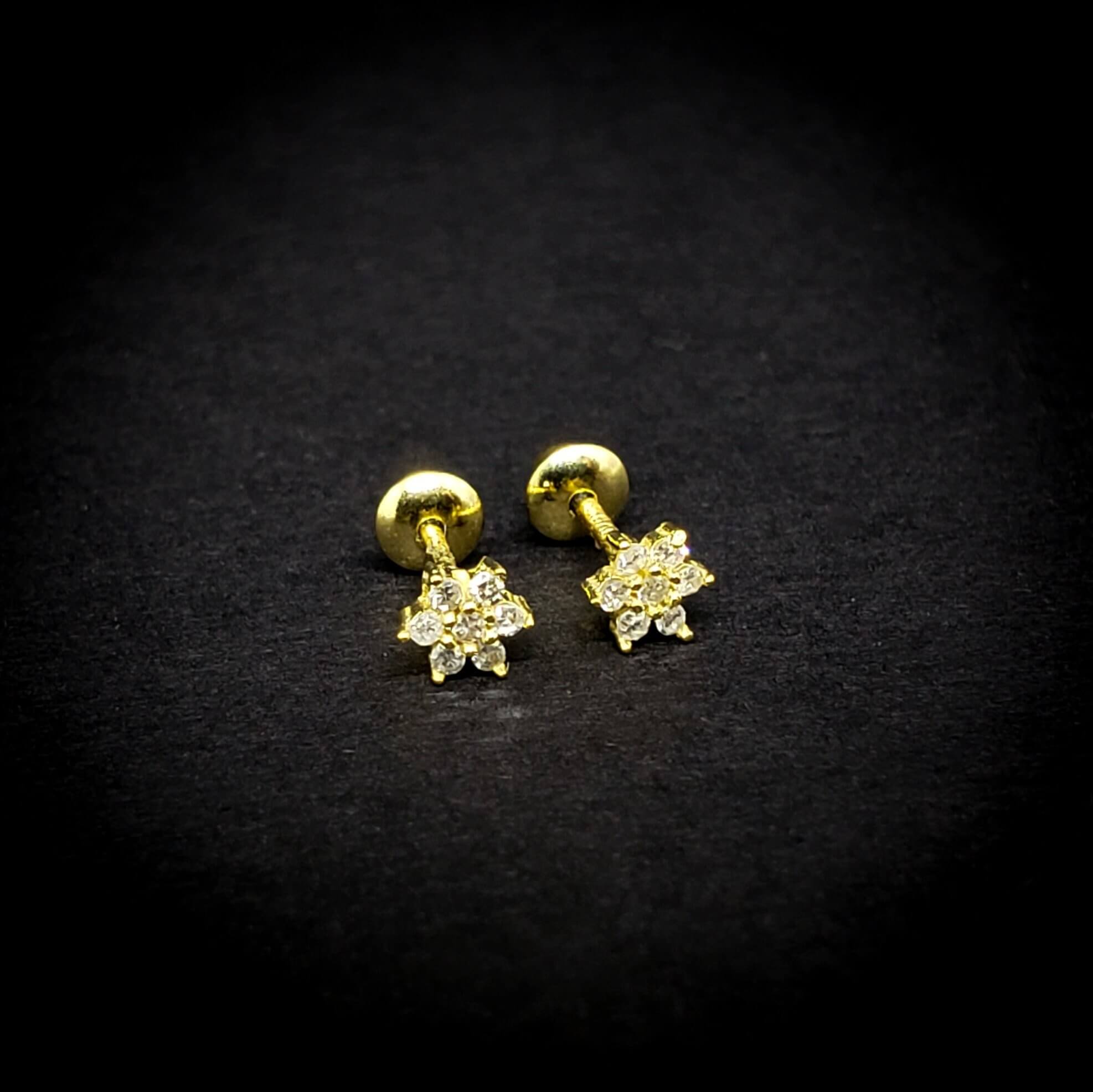 Brinco em Ouro 18k Estrela de Diamantes - Masate Exclusive